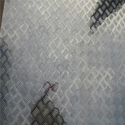 1060 Diamond Tread Aluminum Sheet in Silver 1060 Diamond Tread Aluminum Sheet in Silver